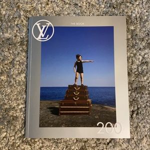 💛LOUIS VUITTON: BOOK 200